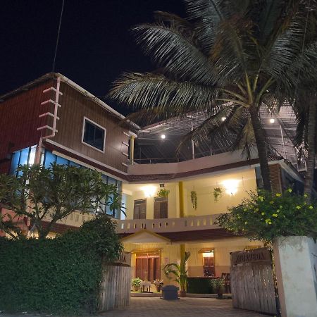Vedha Ayurvedic Panchakarma Treatment Centre Otel Alappuzha Dış mekan fotoğraf