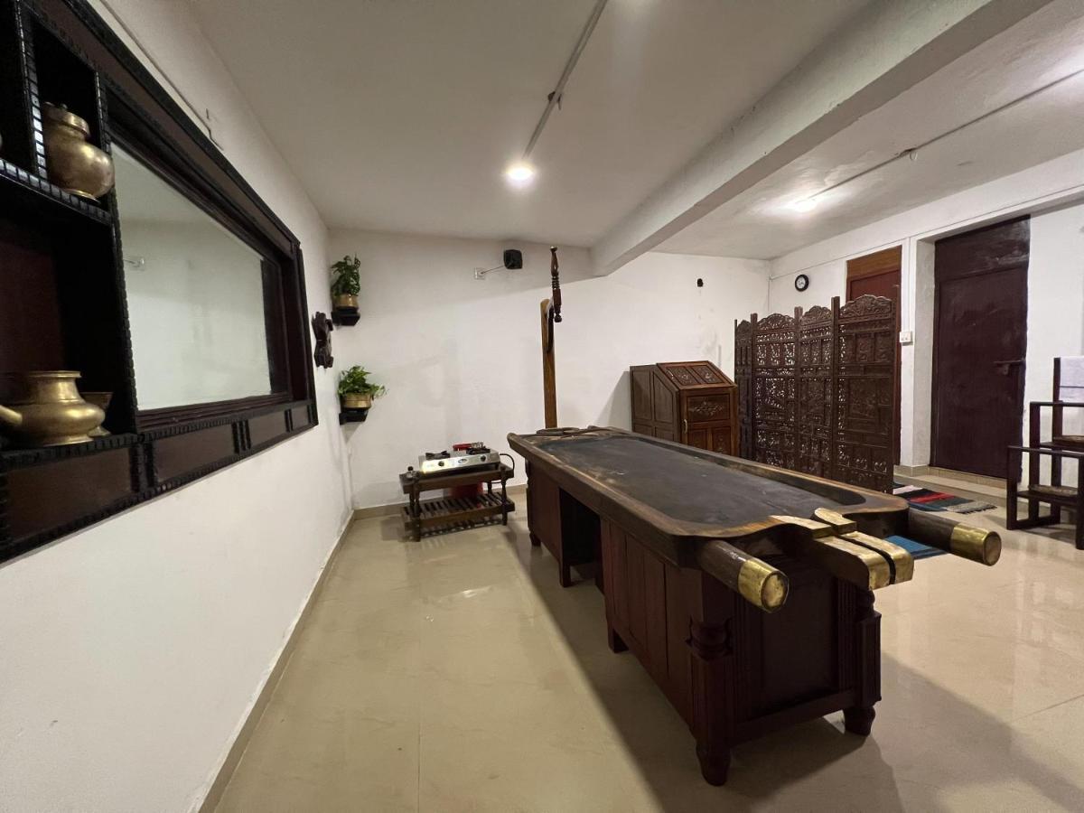 Vedha Ayurvedic Panchakarma Treatment Centre Otel Alappuzha Dış mekan fotoğraf